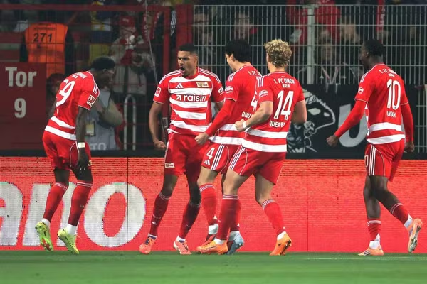 Dua gol Doekhi bawa Union Berlin menang dan Gladbach terpuruk di dasar klasemen Bundesliga