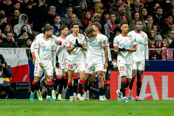 Sevilla tertarik pada gelandang Fiorentina Richardson