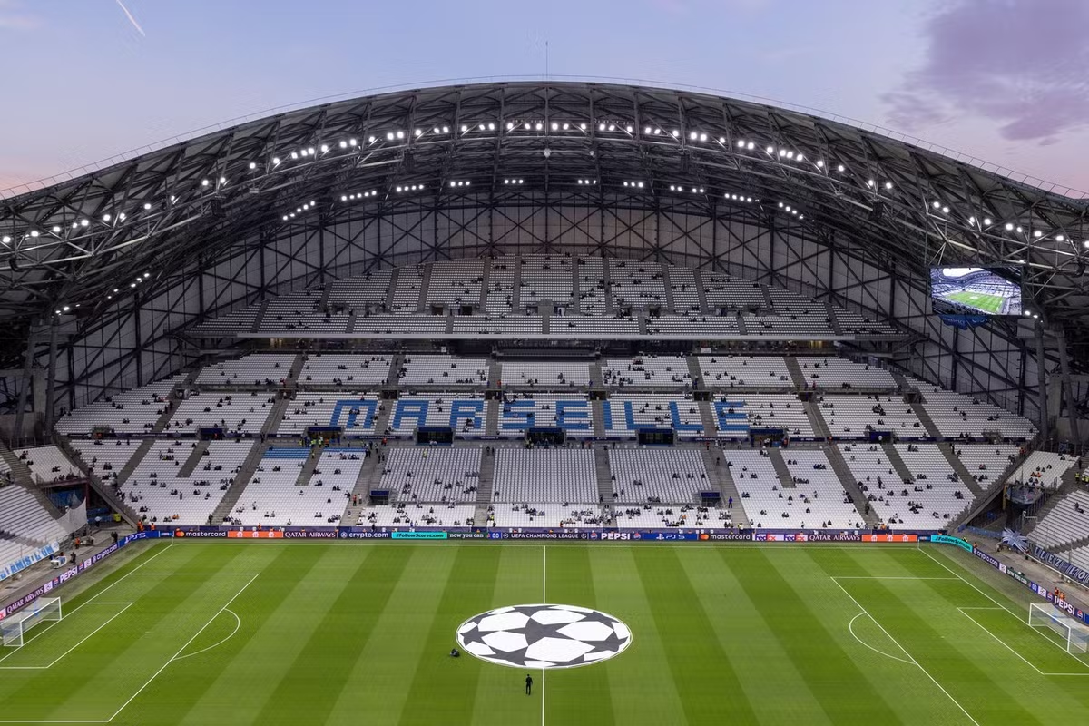 Marseille Dihukum Tutup Sebagian Stadion oleh UEFA untuk Laga Melawan Newcastle